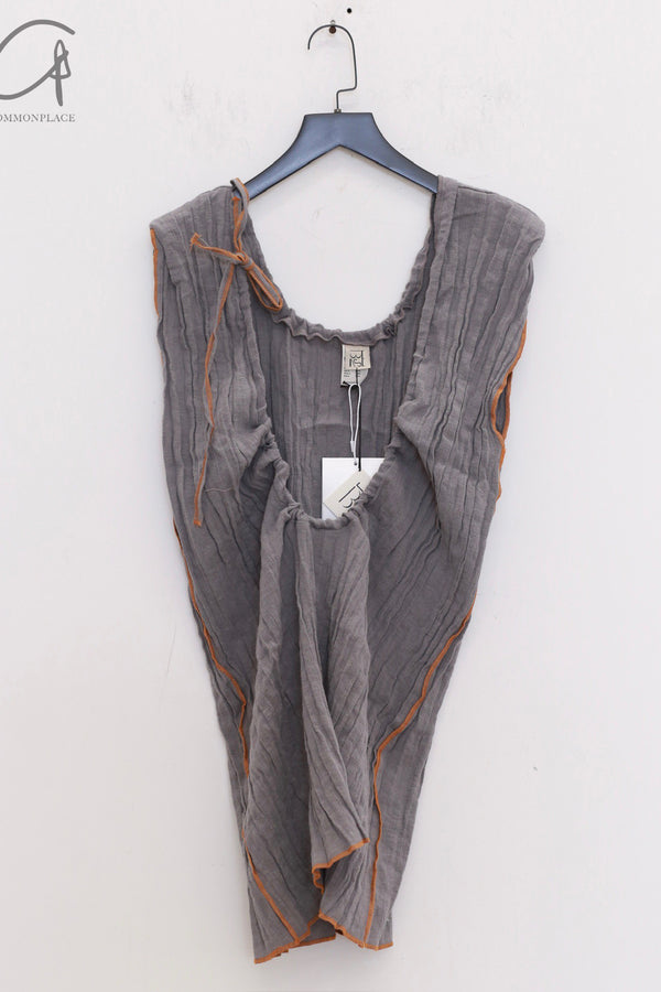 BASERANGE 25 Early Spring V-neck top BAS-TOMX-LC-SP25-HH BAYON GREY (YELLOW)